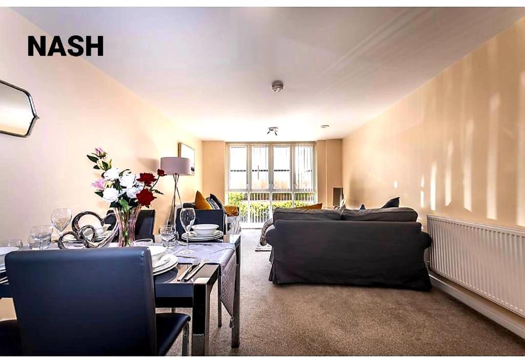 Stylish 2 Bedroom Apartment-Short Term Lets & Serviced Accomodation 雷丁 外观 照片