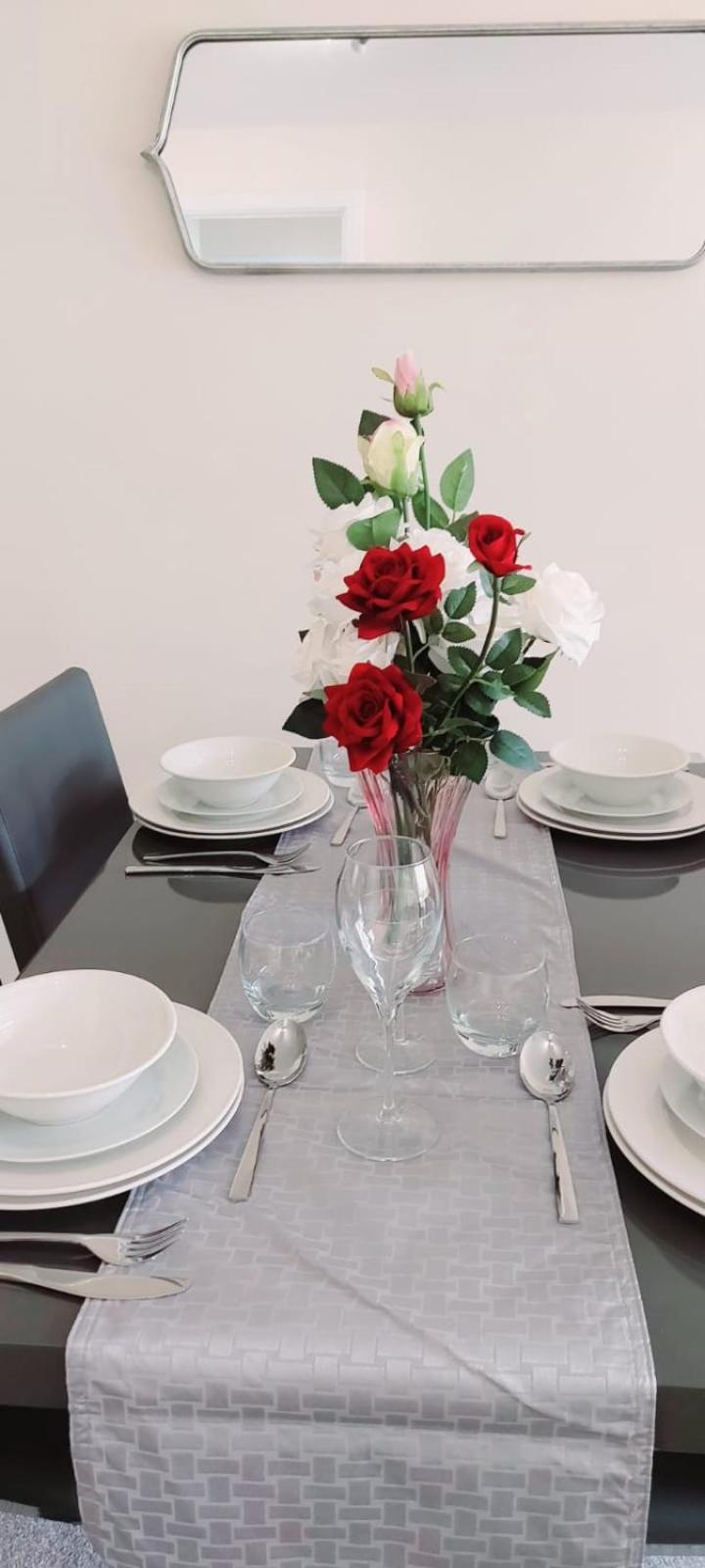 Stylish 2 Bedroom Apartment-Short Term Lets & Serviced Accomodation 雷丁 外观 照片